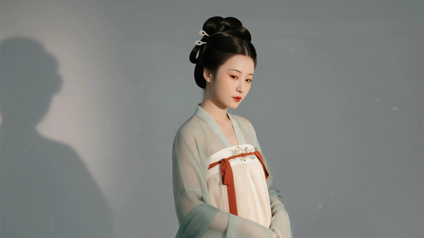 AI国风古风穿搭夏朝齐腰襦裙古典少女正面纯色背景，电脑壁纸