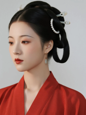 AI国风古风电脑桌面壁纸 | 朱红唐裙明艳温婉女生8K超高清无水印套图