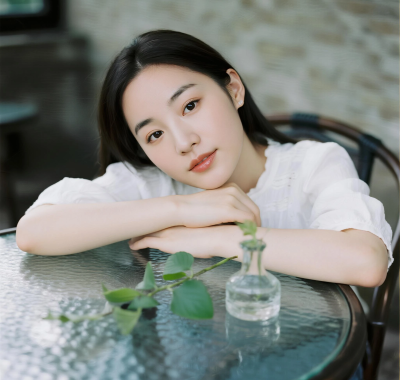清新治愈高清图集 | 女生玻璃肌理通透套图
