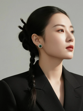 AI都市白领电脑桌面壁纸 | 炭黑长款双排西装干练沉稳女生8K超高清无水印套图